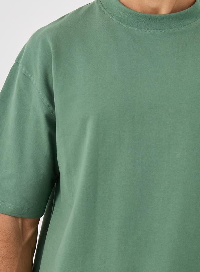 Styli Crop Boxy Fit Crew Neck T-Shirt - Image 3